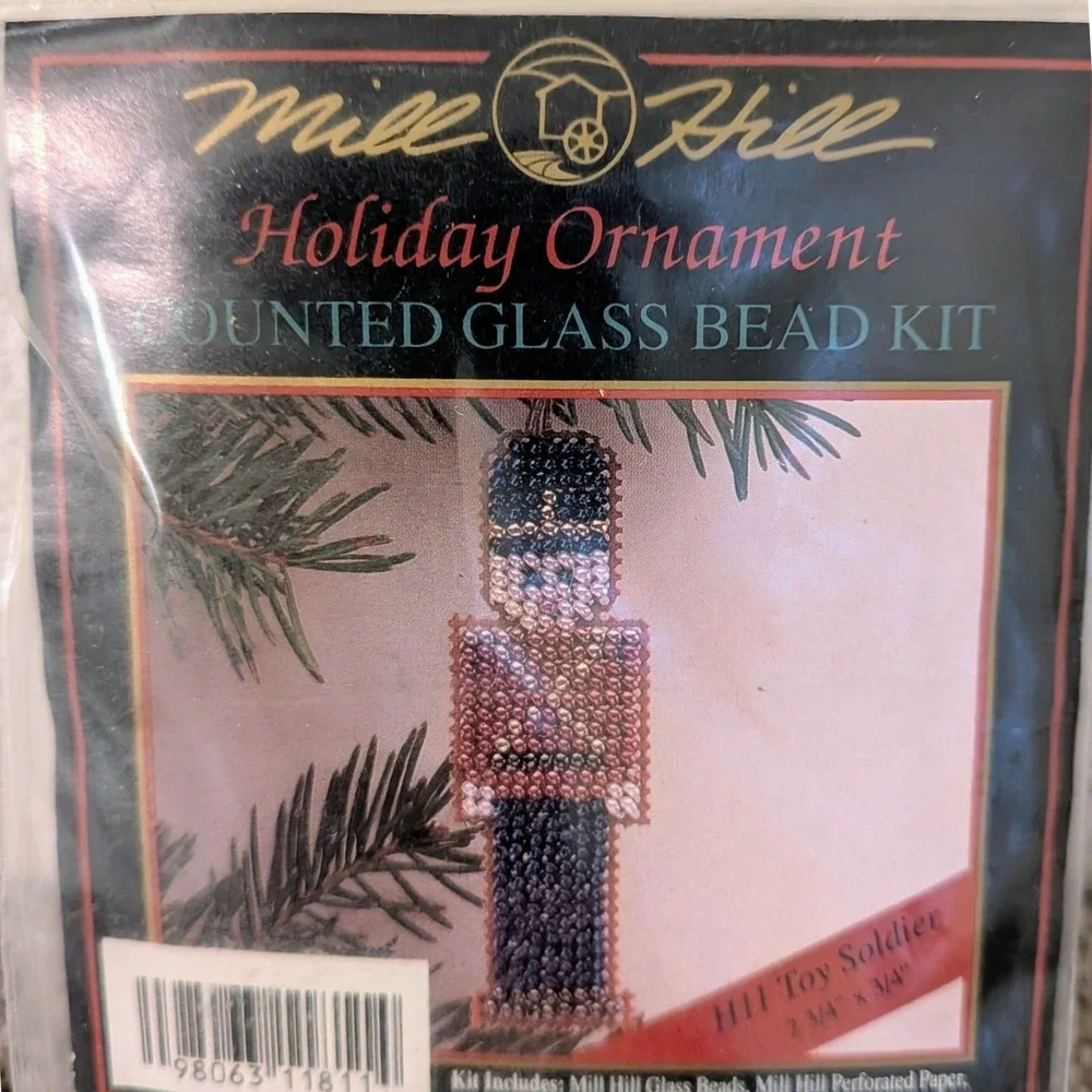 Mill Hill Toy Soldier Holiday Ornament Counted Glass‎ Bead Kit Christmas H11
